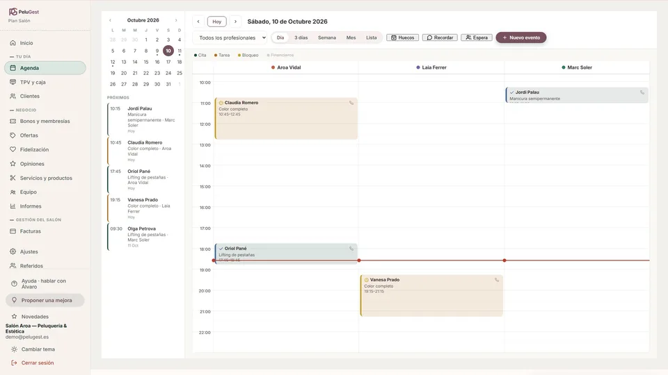 Captura real con datos ficticios de peluquería. Adapta los nombres y tiempos a tu salón de uñas.